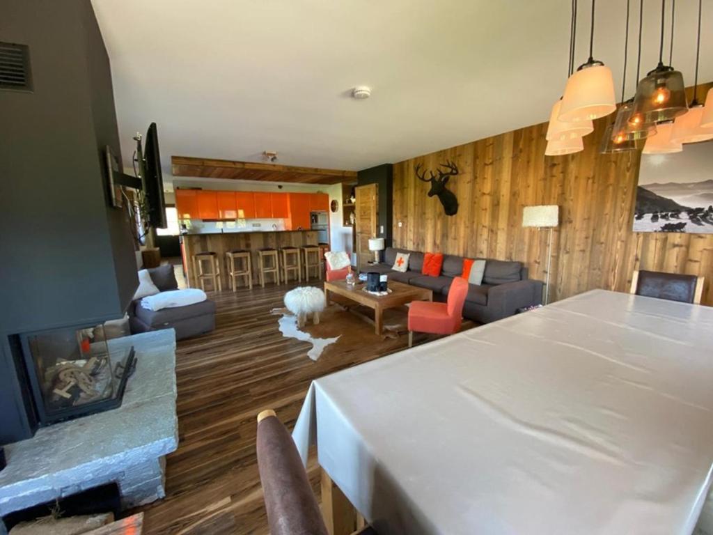 Duplex élégant au cœur de Crest-Voland avec parking et grande terrasse - FR-1-733-176 - 2