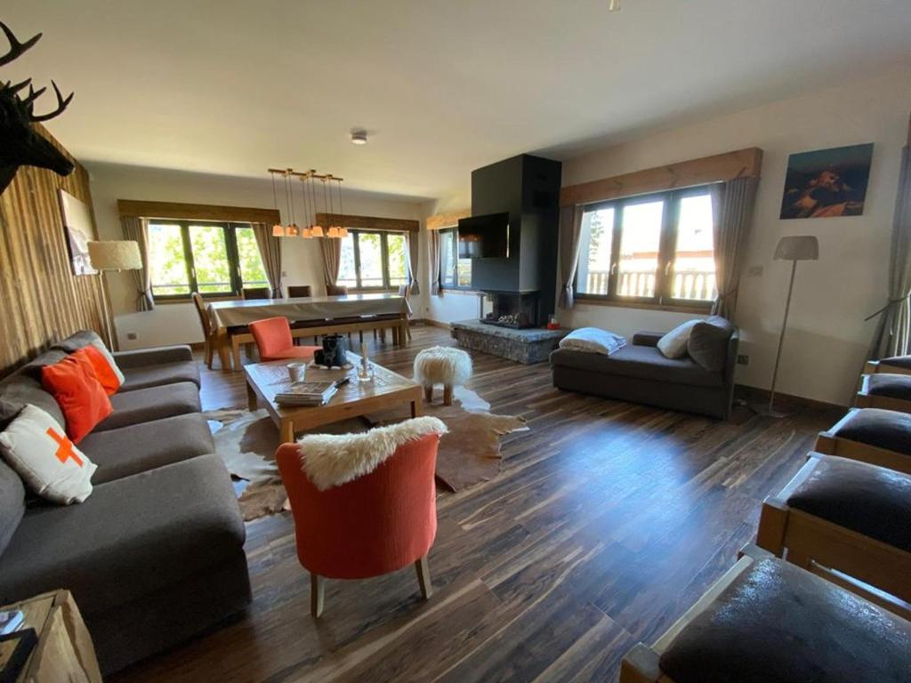 Duplex élégant au cœur de Crest-Voland avec parking et grande terrasse - FR-1-733-176 - 4