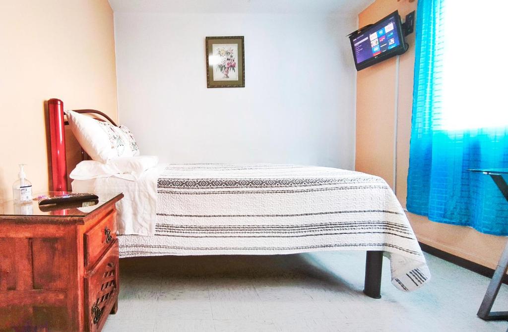 Cozy bedroom at 5 min Mexico City Airport T1 & T2 - 3