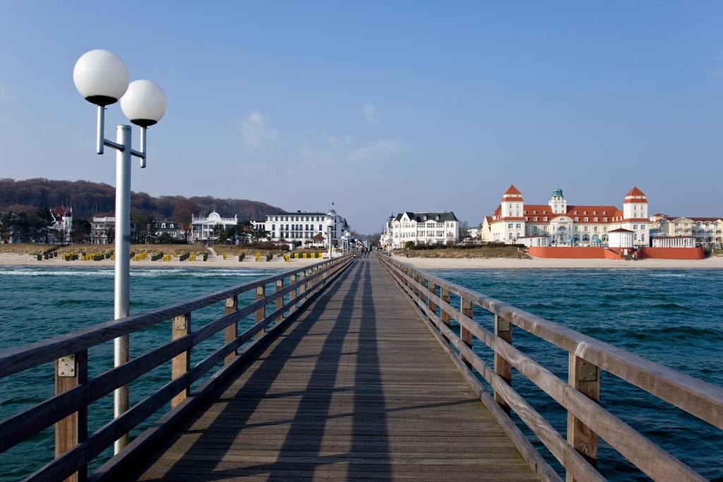 Suite Hotel Binz Familienhotel Rugen klimaneutral photo