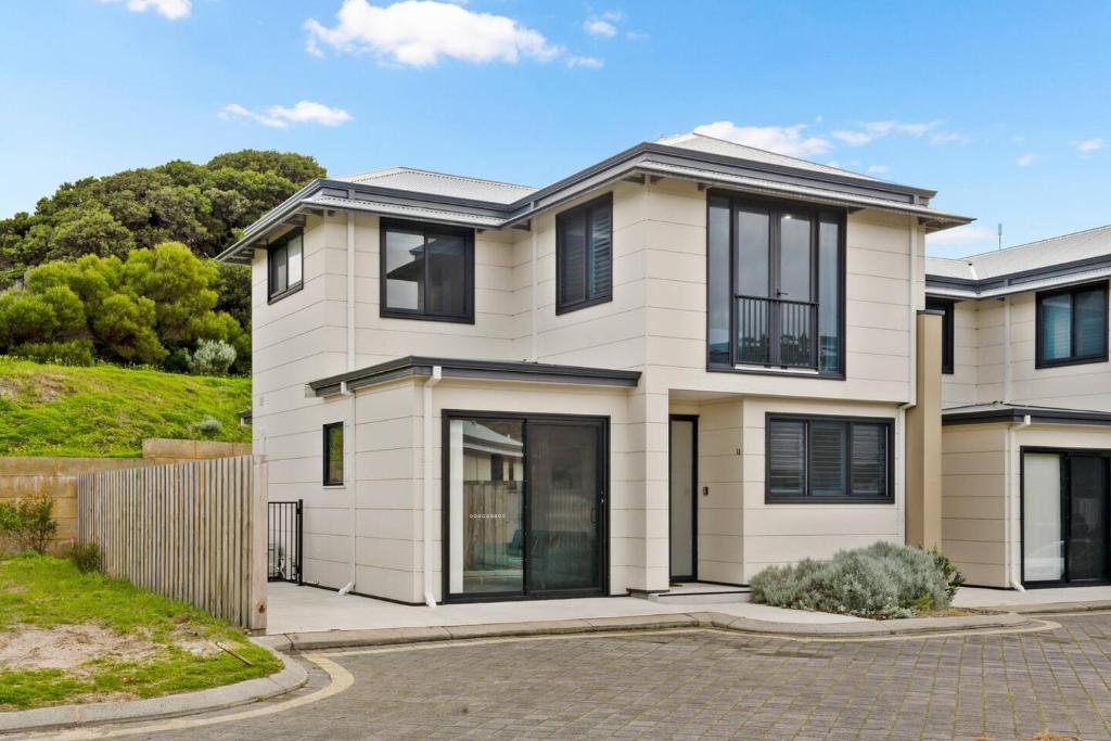 Yallingup Dunes - Contemporary Coastal Comforts, Yallingup