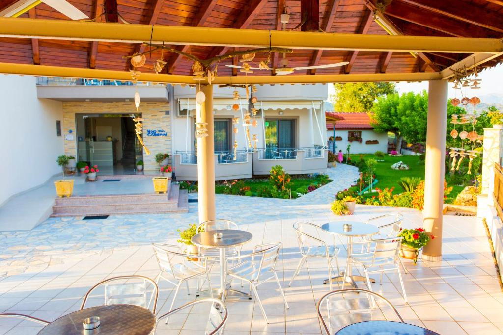 Villa Ikaros