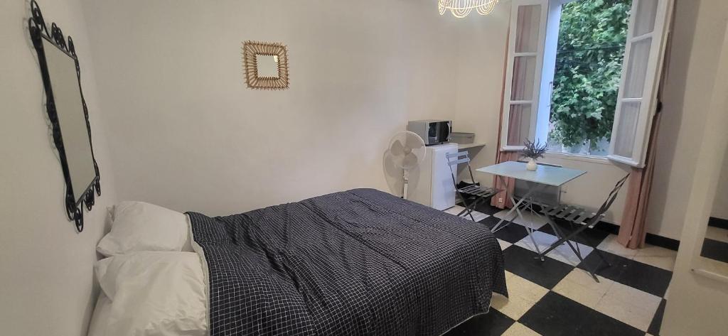 Chambre 1 - avec grande terrasse - 4