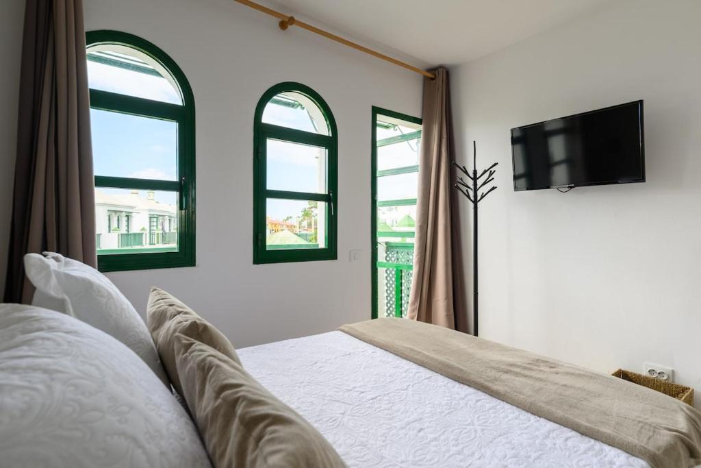 Beverly Hills Bungalow - 4