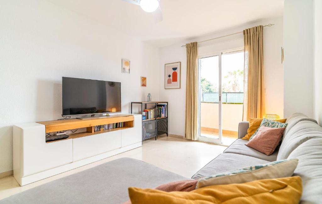Cozy Apartment In Benalmadena With Swimming Pool - 4