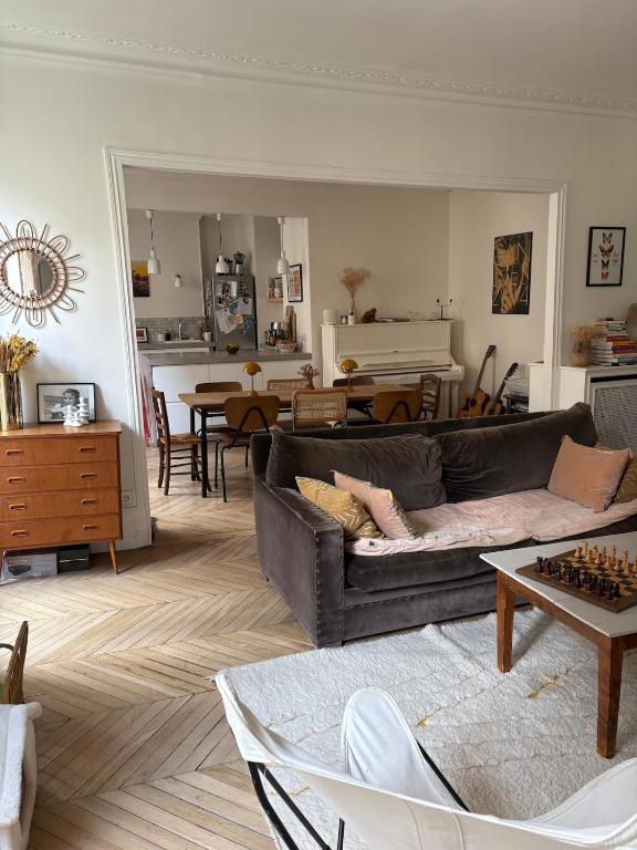 Family apartment near Marais in Oberkampf - 2