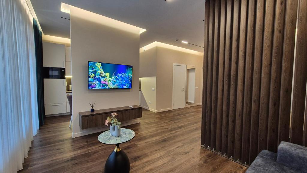 Coliseum Studio N, Staţia de Cale Ferată Visterniceni