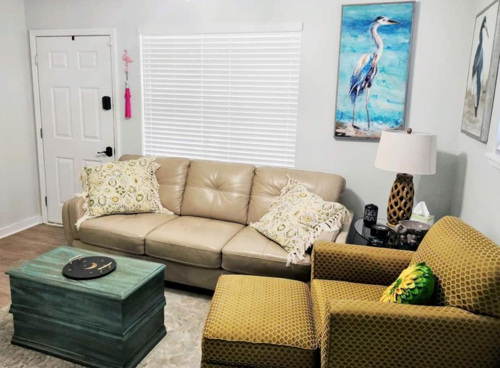 Best Location Quiet Cottage Pets Kitchen, Tallahassee