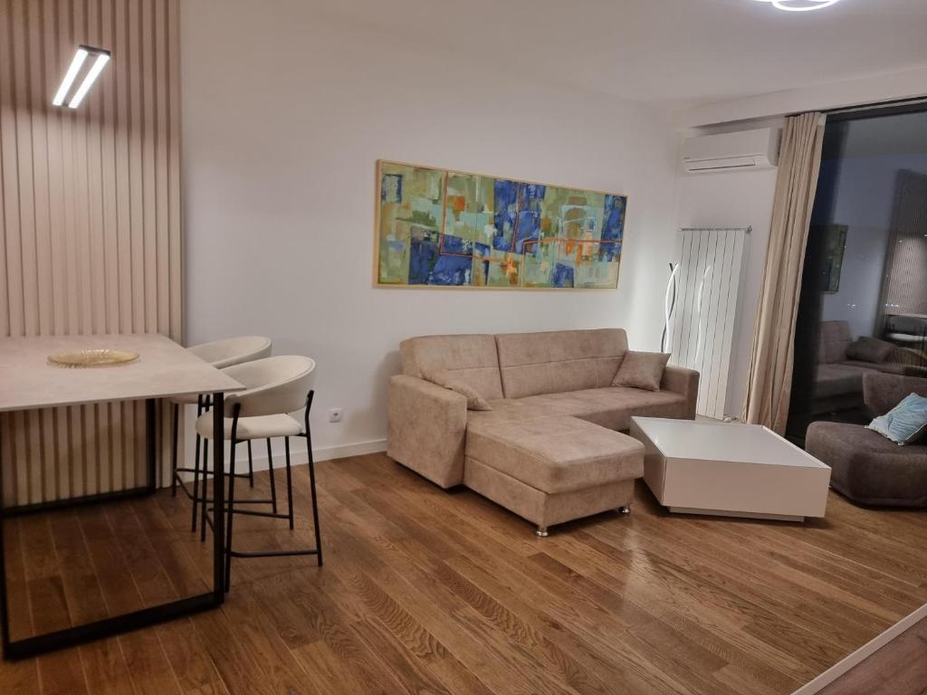Skyline Lux Apartment by Planet Residence - 2