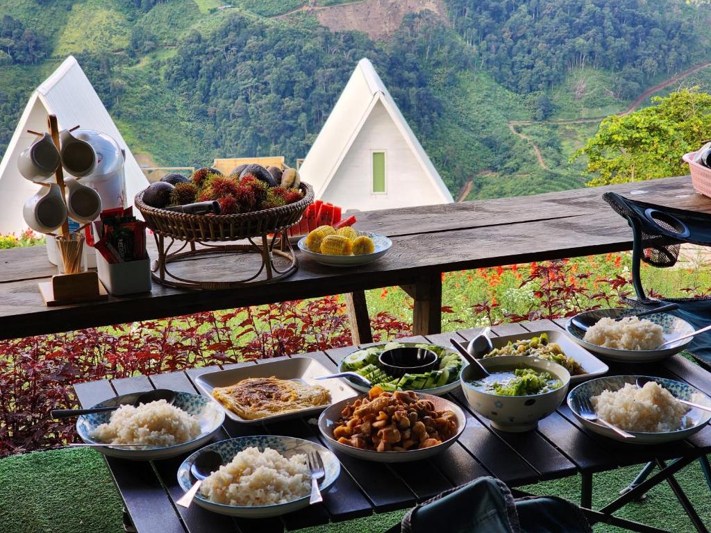 Food and beverages, Mr Shin Farmstay นย๊อยง ฟาร์มสเตย์ in Chiang Mai