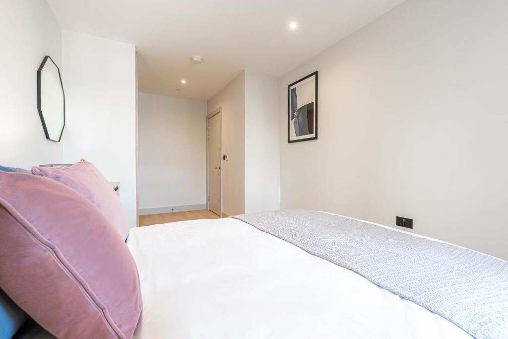 The Draper by Way of Life, Colindale