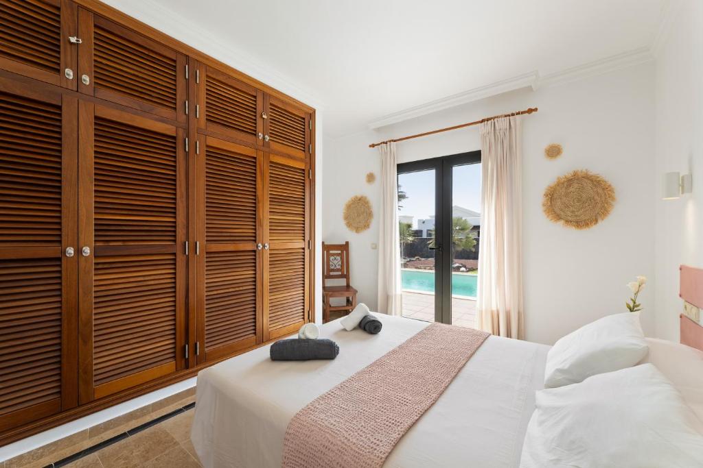 Home2Book Private Villa with Pool, Playa Blanca - 4
