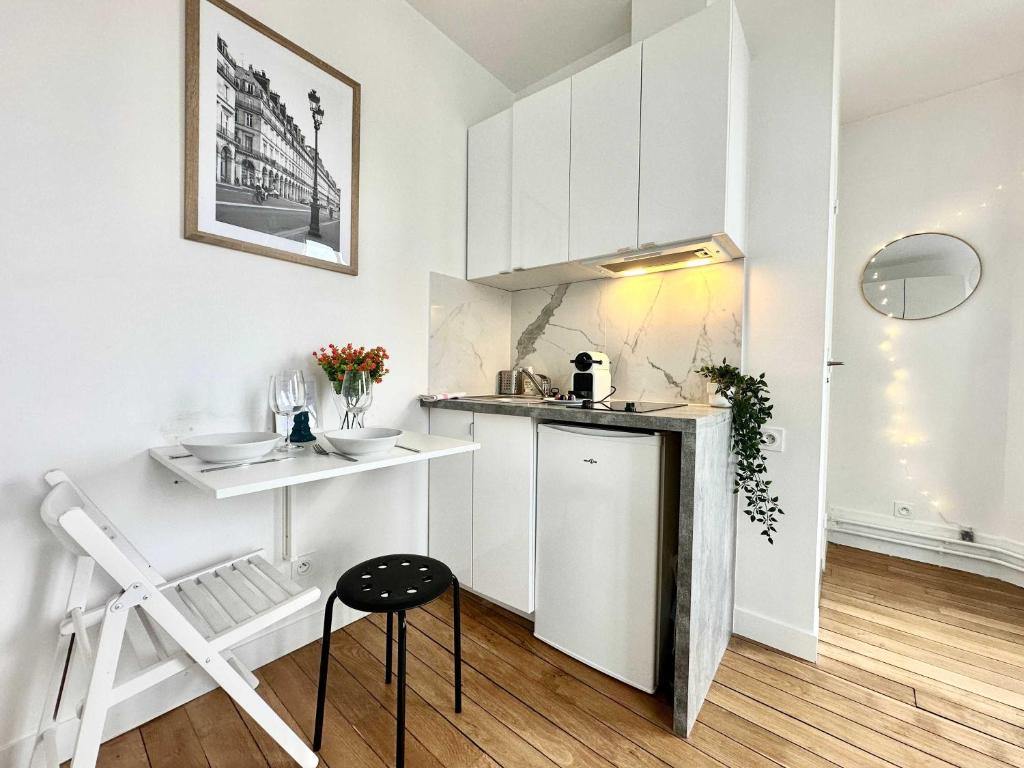 New 353 Suite Pierre - Cosy Apartment Paris Center - 2