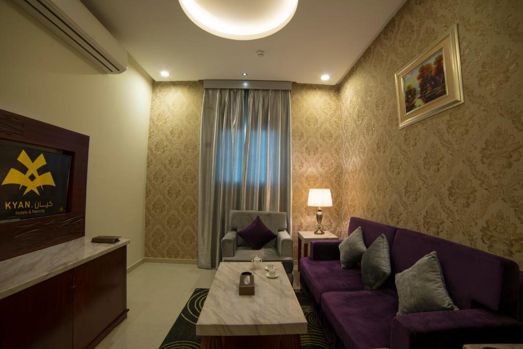 Kyan Al Yarmouk Suites photo