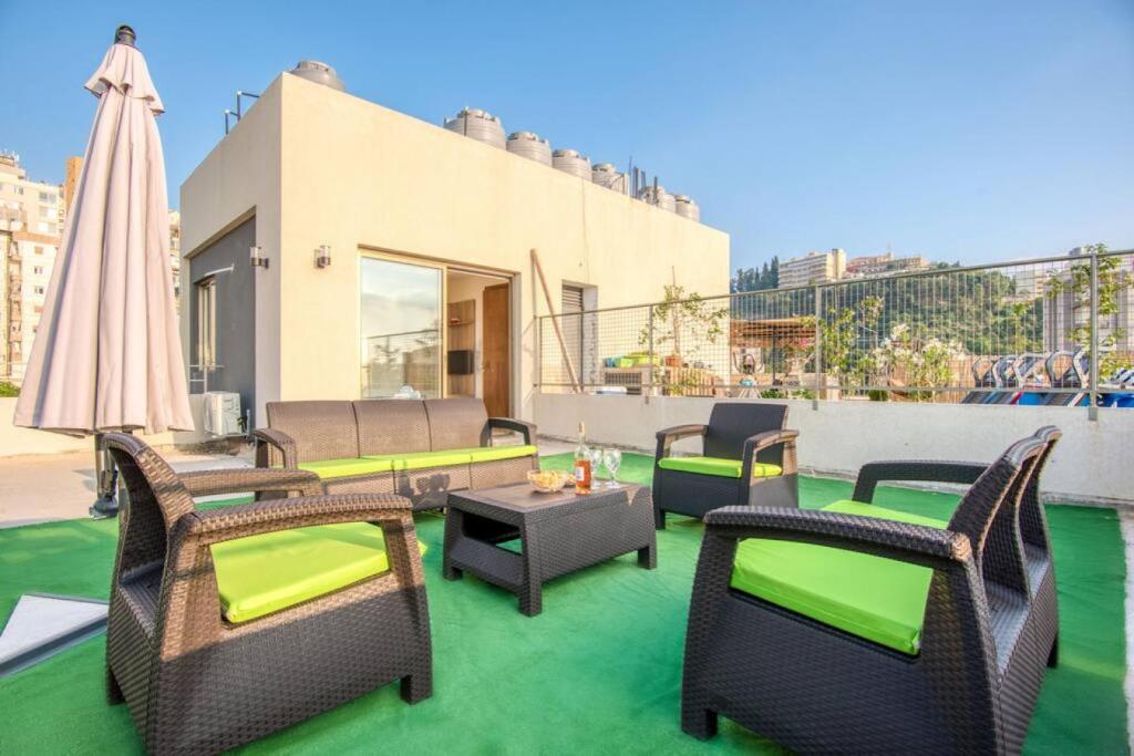 Cloud 9 - Santa Maria Rooftop Studio & Terrace in Jal El Dib, Jall adh Dhiʼb