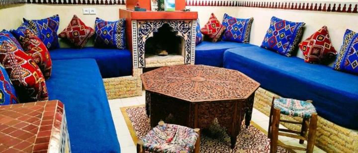 Dar monita, As-Sawíra