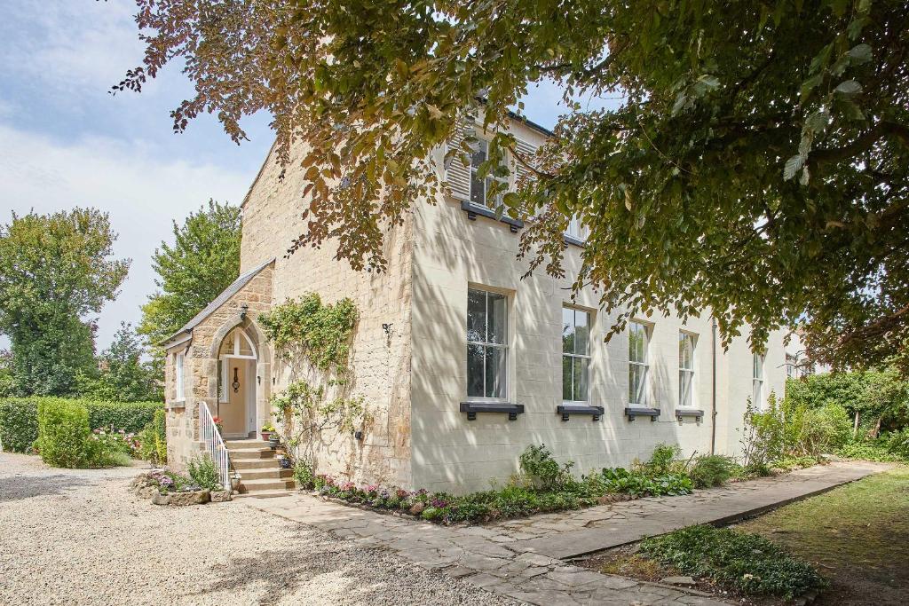 Host & Stay - Thorneville House, Knaresborough