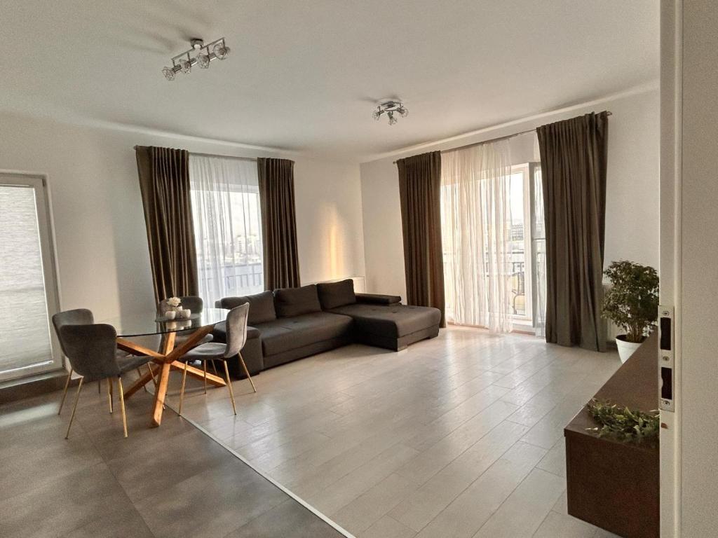 elisio - Fifth Haven, Brašov