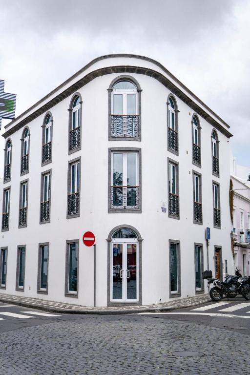 Iberia, Ponta Delgada