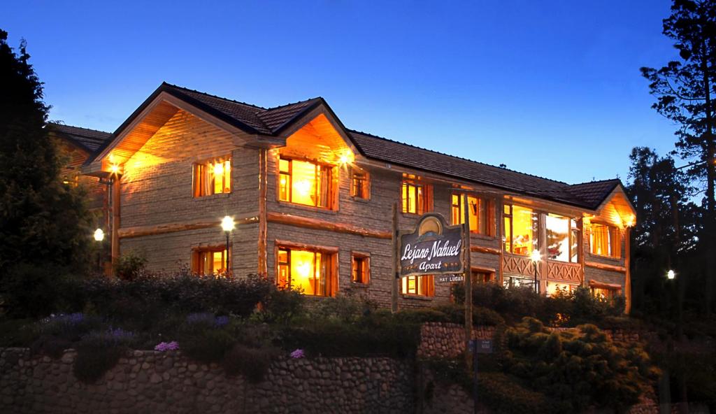Lejano Nahuel — Hotel in San Carlos de Bariloche