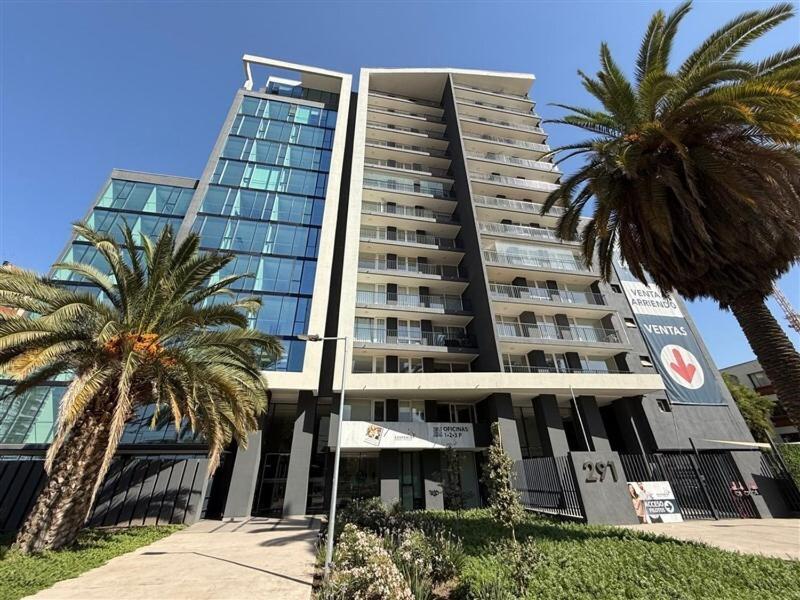 Moderno depto para 2, junto a metro plaza Egaña - 2