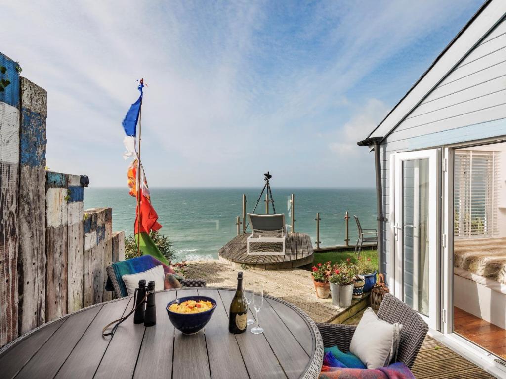 1 Bed in Whitsand Bay 74824, Millbrook