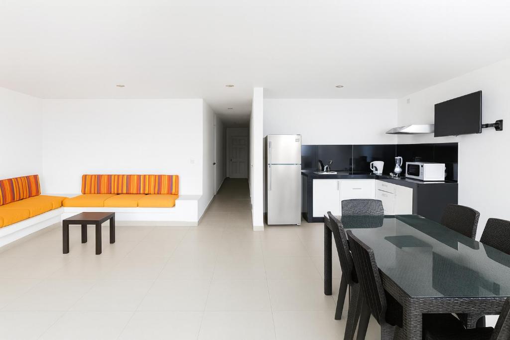 Departamento con Jacuzzi privado y acceso directo al mar - 2