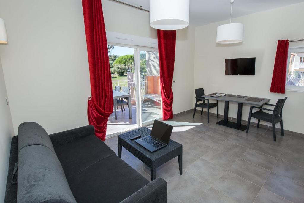 SOWELL RESIDENCES Les Perles du Golfe de Saint-Tropez - 3