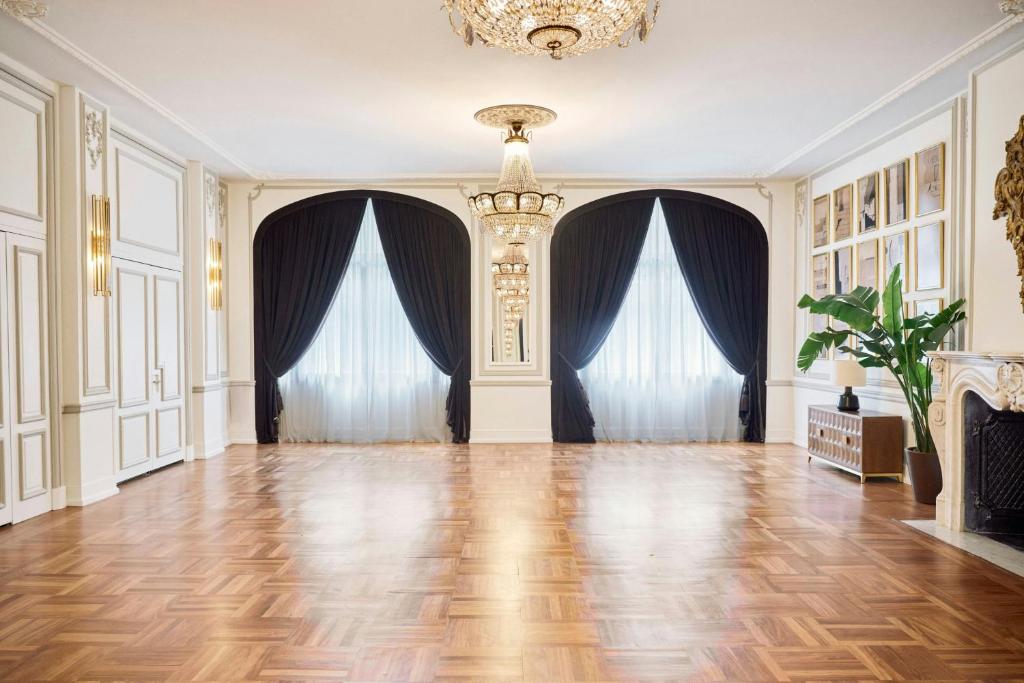 غرفة الاجتماعات/الاحتفالات