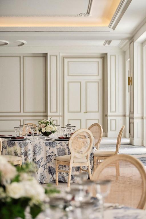 غرفة الاجتماعات/الاحتفالات