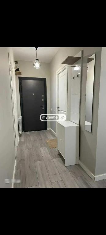 komuna looksi, Kakhaberi