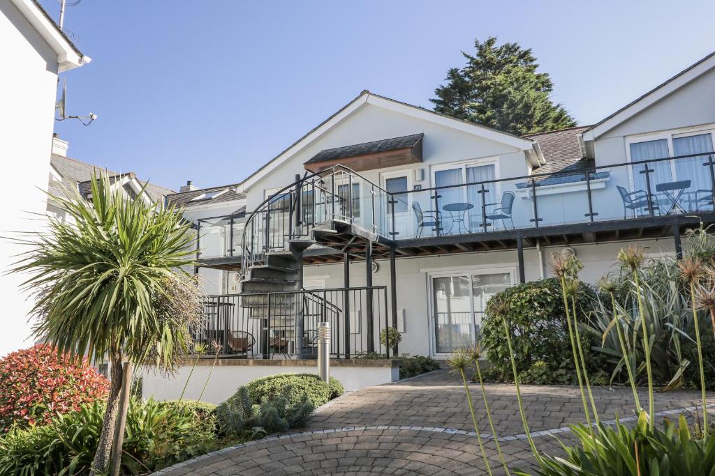 19 Bolt Head, Salcombe