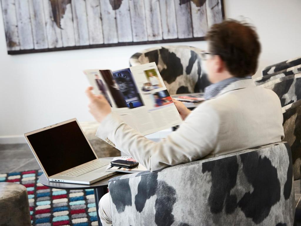 フロント・ロビー