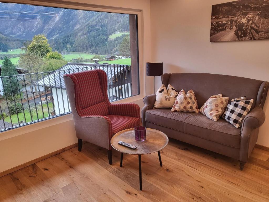 Apartment in Neukirchen with a balcony, Neukirchen am Großvenediger