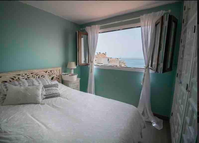 Panoramic Sea & Beach views luxury 2 bedroom Apt - 3