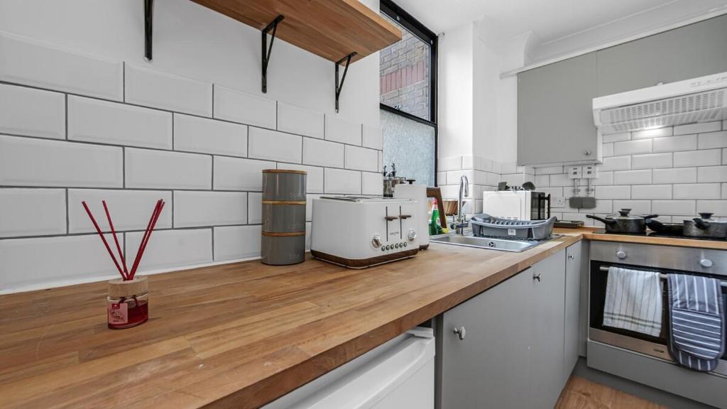 Stylish Central London Studio Great City Access, Londýn