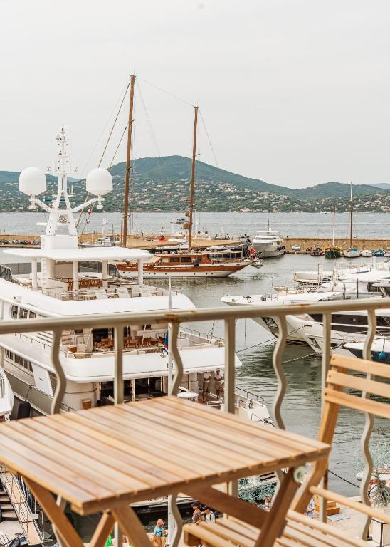 Le Quai, vue sur le port de Saint-Tropez - 2