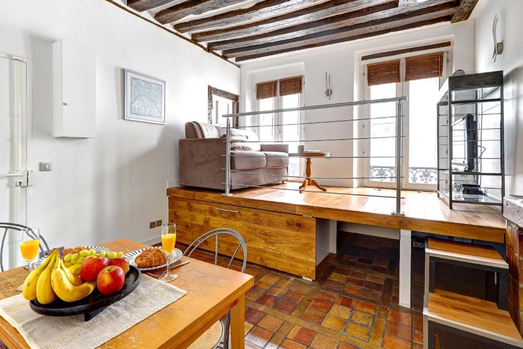BnBNova - Charming Studio Near Notre-Dame & Marais, Paris