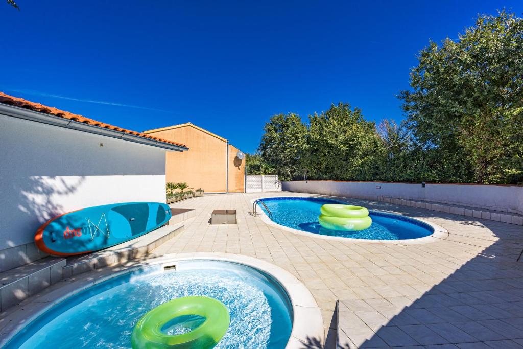 Charming Pool Apartment Liznjan - Buneta, Ližnjan