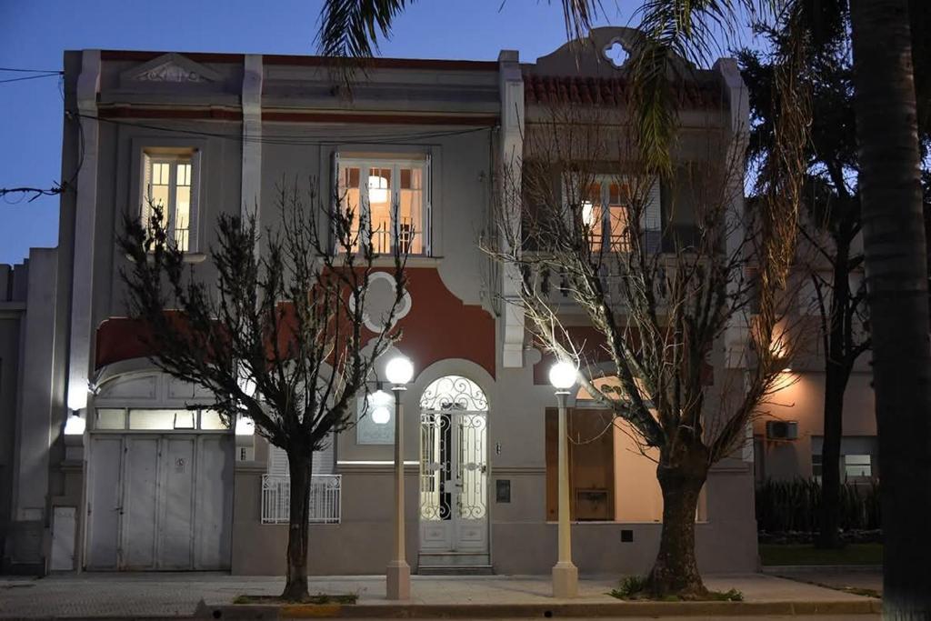 Altos Yrigoyen Hotel - 1