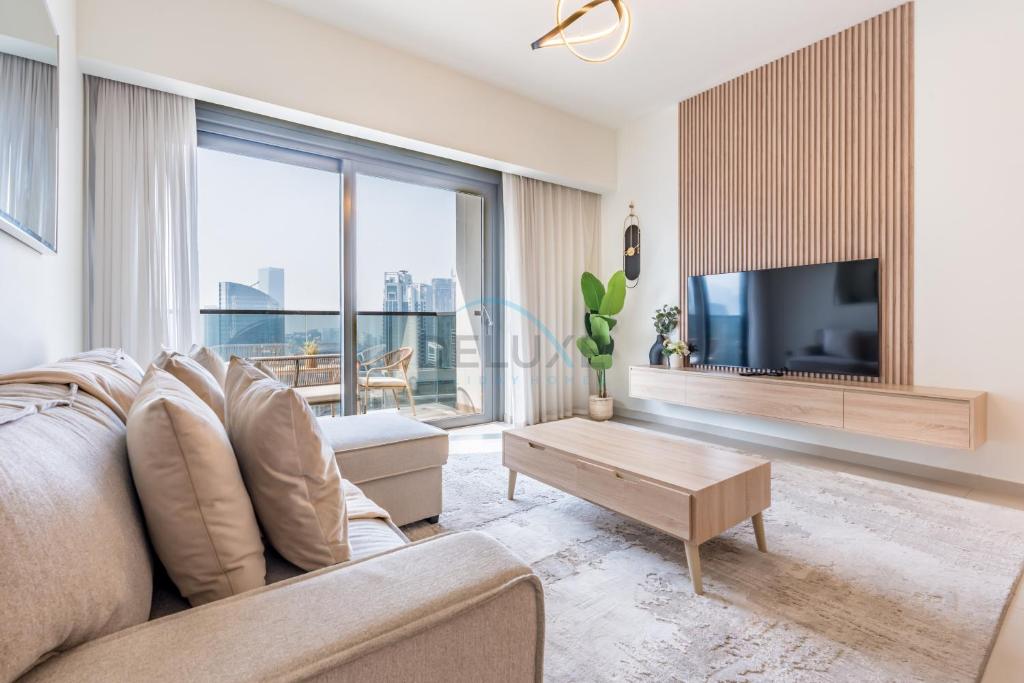 Magnificent 2BR Apartment at Act One Act Two Tower 2 in Downtown Dubai by Deluxe Holiday Homes, Dubaj