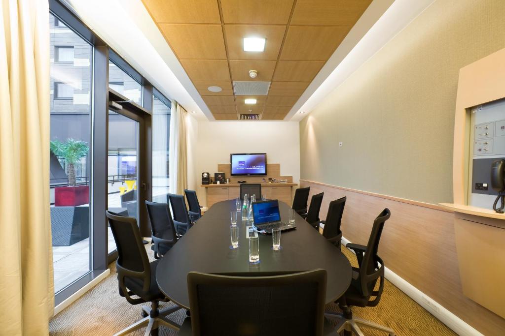 Centro business