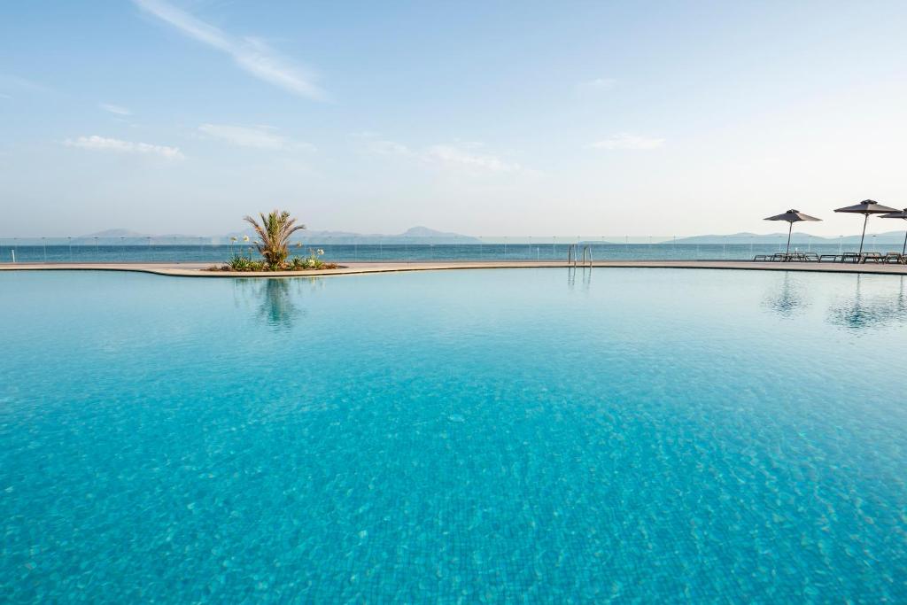Horizon Beach Resort — Swimming pool in Mastichari, South Aegean