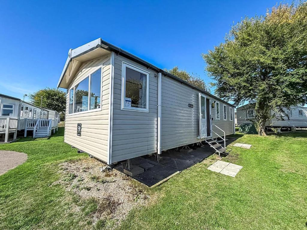 Stunning 8 Berth Caravan At Cherry Tree Holiday Park In Norfolk Ref 70711C, Great Yarmouth