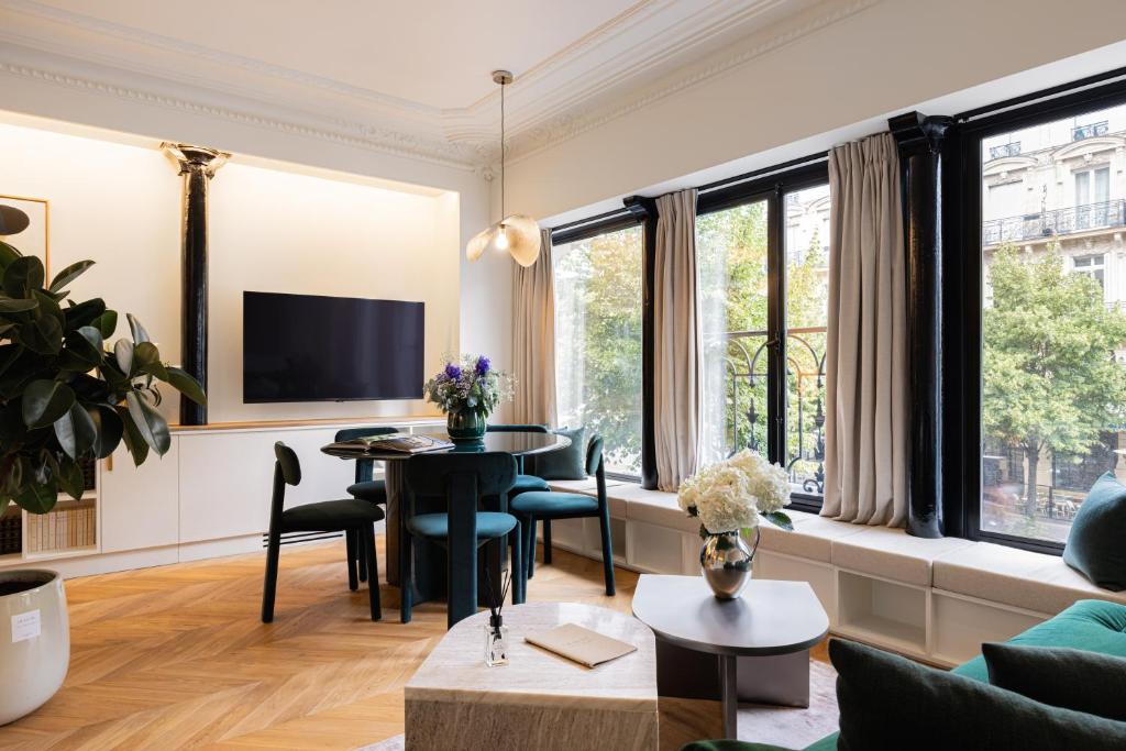La Suite - Voltaire II - 2 bedrooms with AC - 4