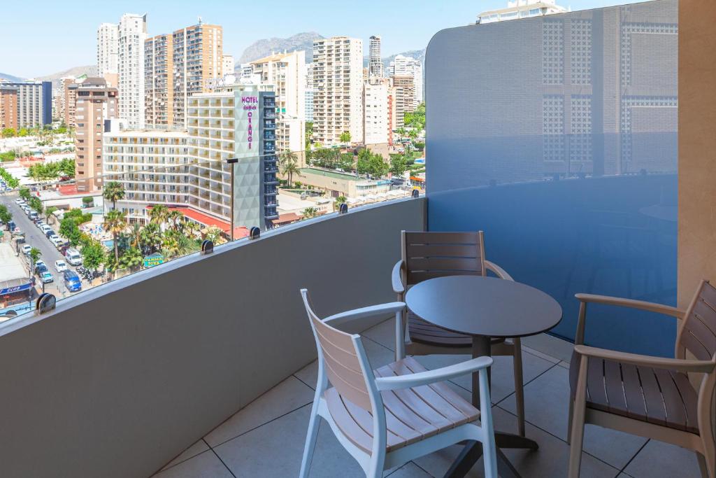 Hotel Gold Arcos 4 Sup - Modern Luxury Experience — Hotel rooms in Benidorm, Valencian Community