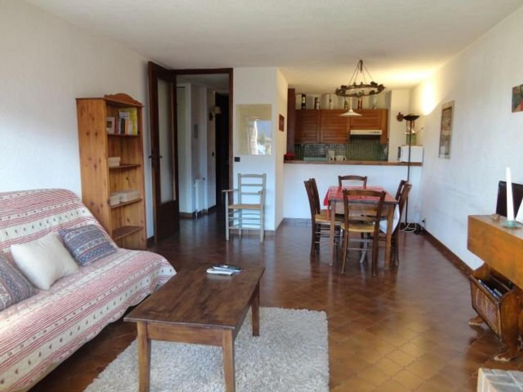Appartement 2 pièces pour 6 personnes, cabine, parking, au cœur du village, proche des pistes - FR-1-572-166 - 1
