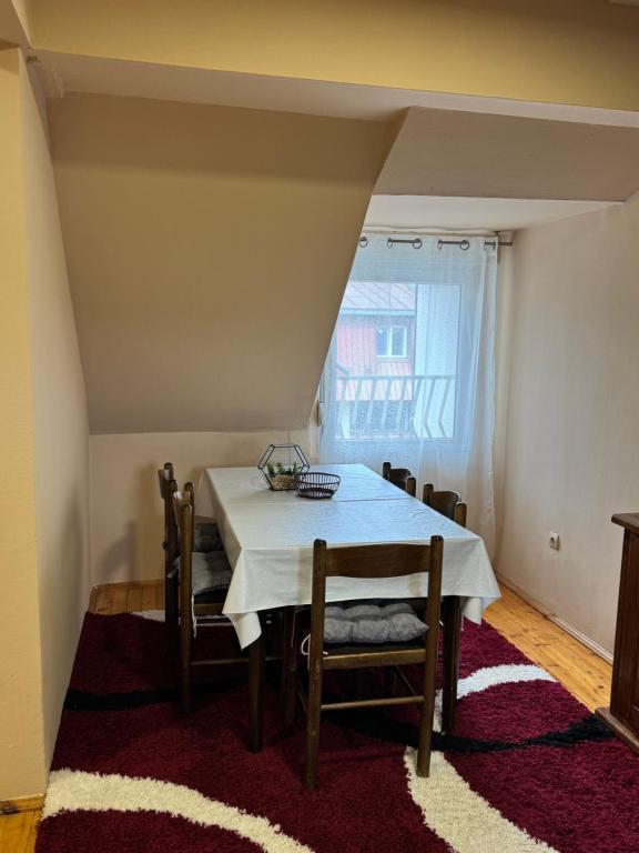 Central Cozy Apartment - 2