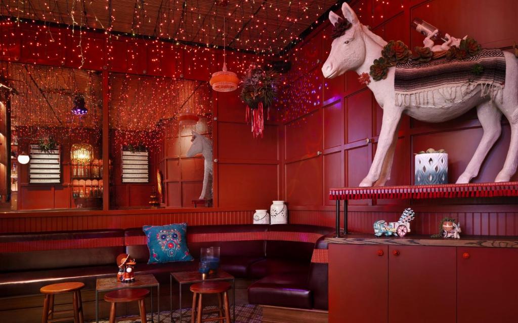 Pub/Lounge