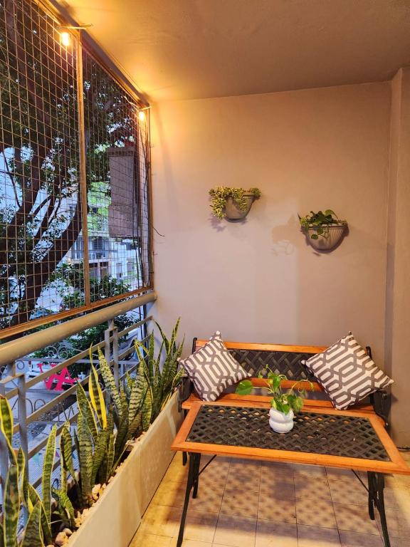 Acogedor apartamento con amplio balcón a mts subte - 5